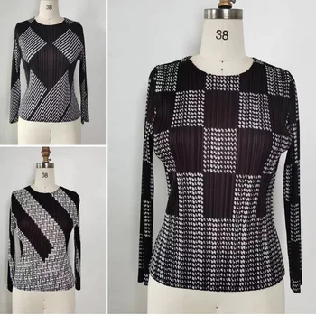 2022 proljeće nova majica s geometrijskim po cijeloj površini Miyak fold Fashion plus size slim round neck long sleeve casual checkboard print top