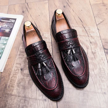 INLIKE Službena Obuća Za Muškarce Oštar Čarapa Skliznuti na Kićanka Gospodo Modeliranje Cipele Kožne Muške Oxfords Službena Obuća za Muškarce Модельная Cipele