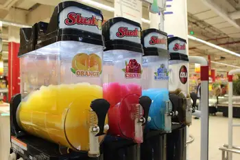 Najnoviji poslovni stroj za kuhanje sladoled Ice Smoothie Maker tri spremnika Slush Machine