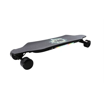 Moda visoke kvalitete najjeftiniji električni skateboard suv longboard hub motor PU Gume 900 W električni skateboard daljinski upravljač