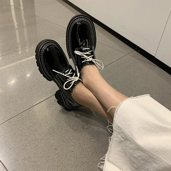 Britanska crna platforma mala kožna obuća ženska nova mekani potplat derbi obuća cipele na visoke platforme okrugla glava шнуровка grijeh
